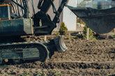 Mini attrezzatura agricola Deleks M90 compatta e robusta