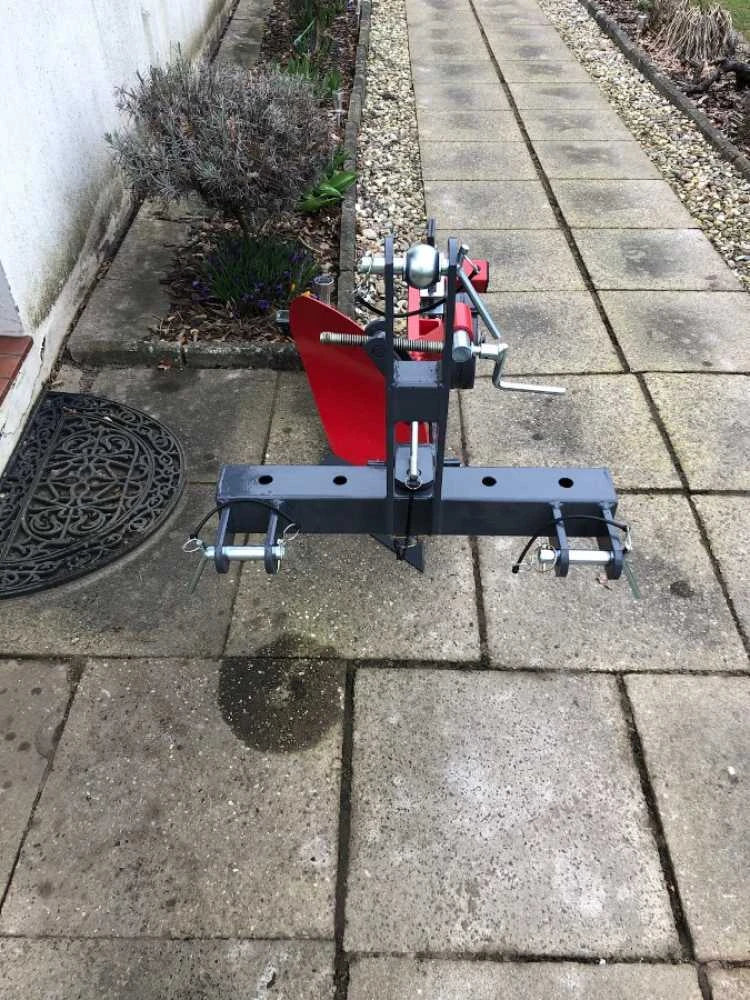 Aratro Geotech DP16 a versoio corto per trattore - immagine 8