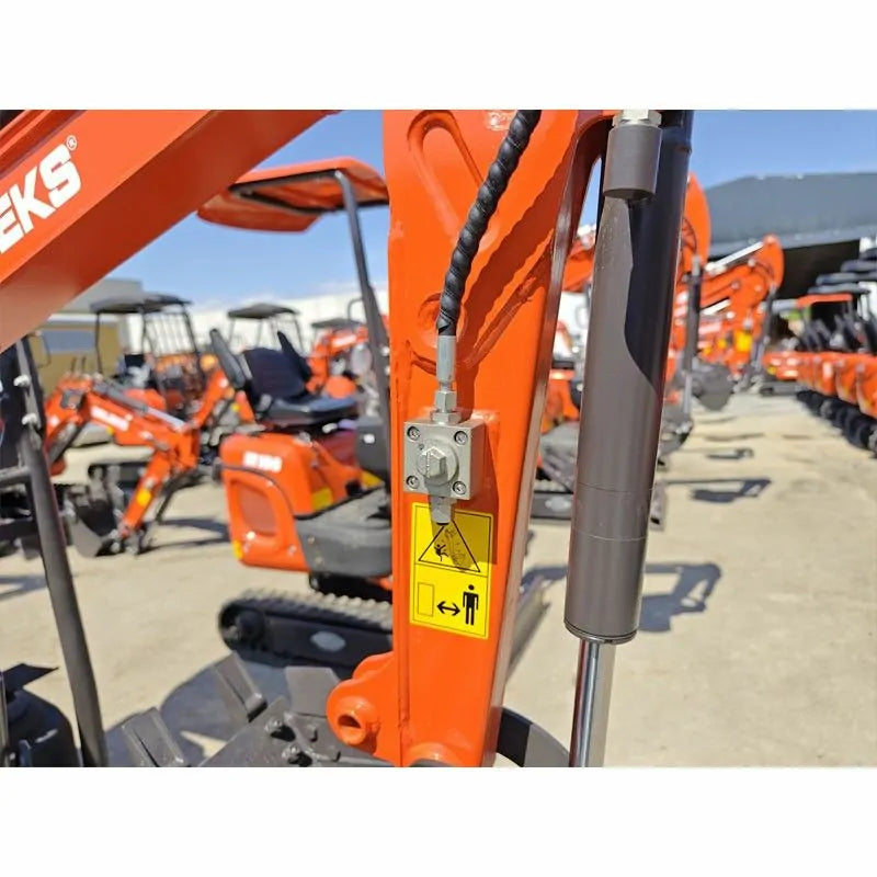 Mini attrezzatura agricola Deleks M90 compatta e robusta - immagine 12