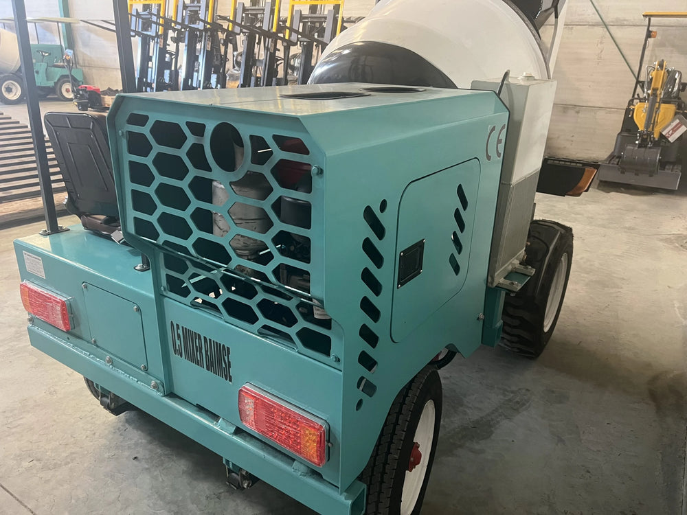 Mini betoniera autocaricante 500 L per cantieri compatti - immagine 13