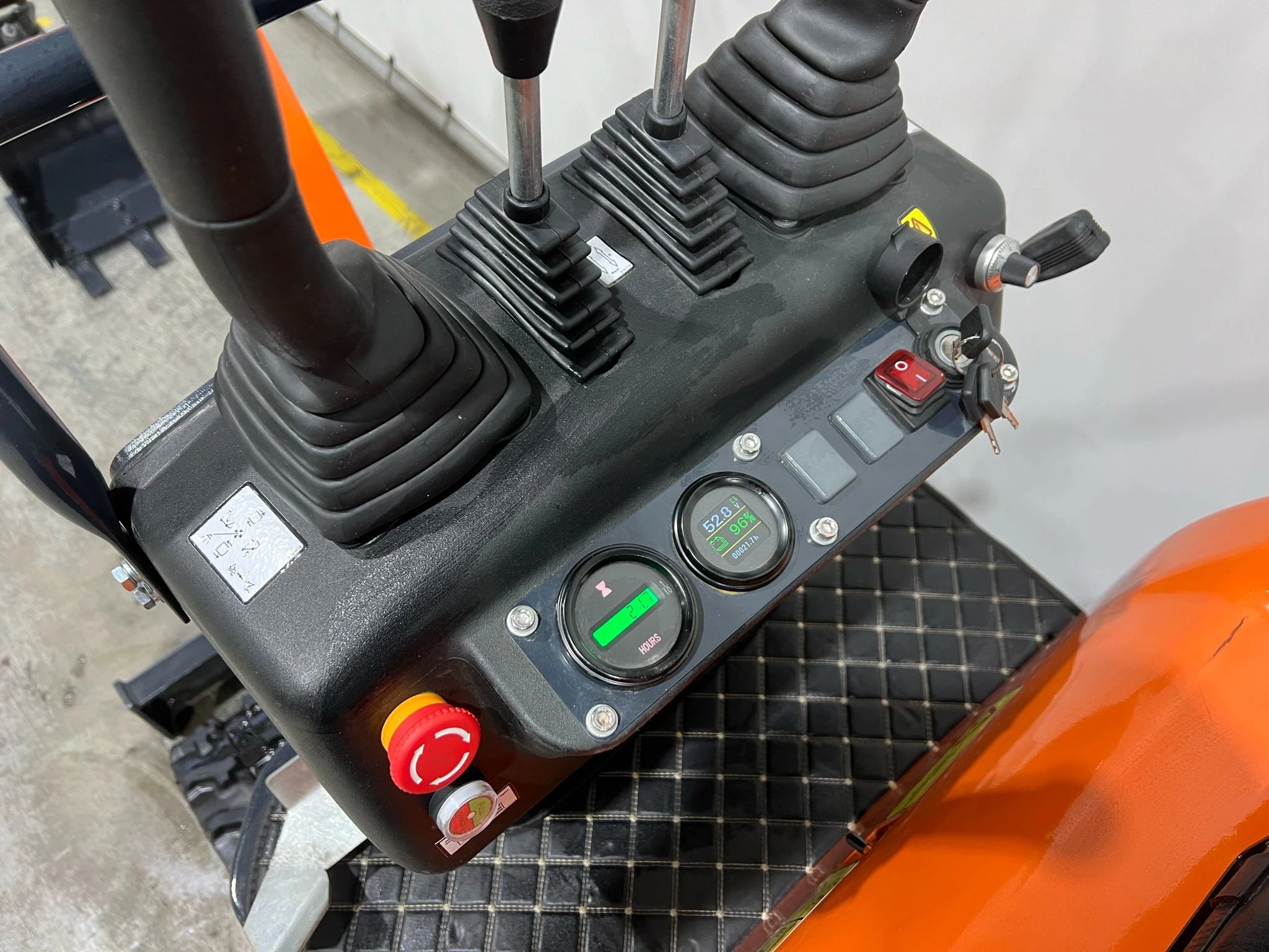 Mini escavatore elettrico TD10 silenzioso per lavori urbani - immagine 12
