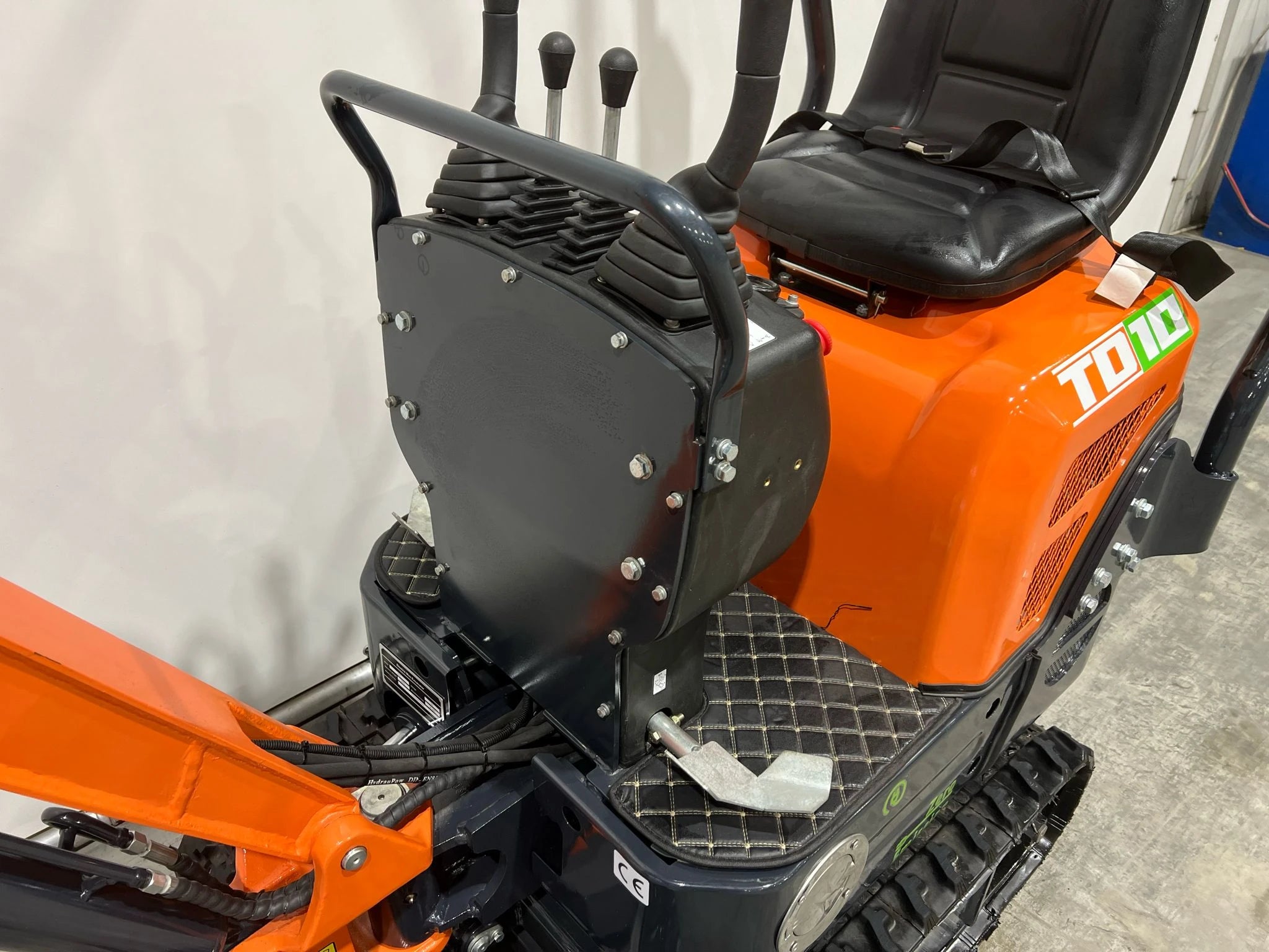 Mini escavatore elettrico TD10 silenzioso per lavori urbani - immagine 16