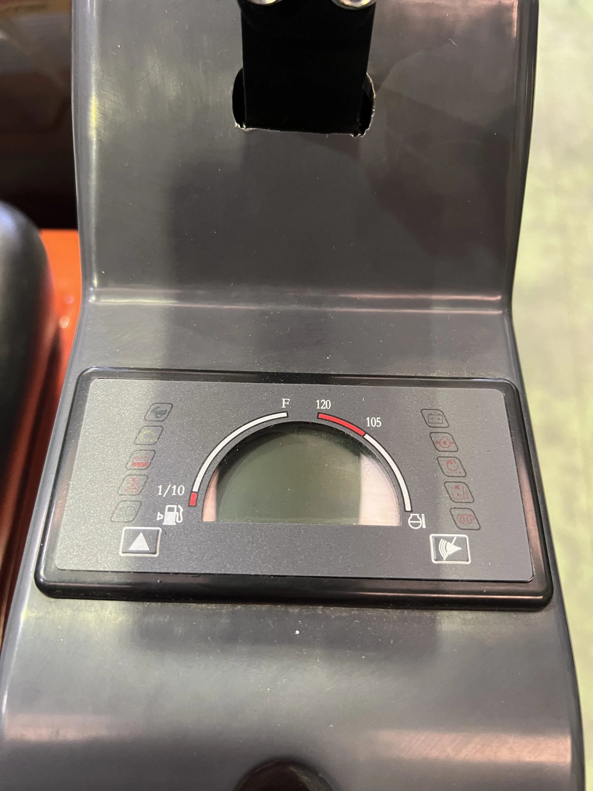 Mini escavatore Kubota 1200 kg con cingoli retrattili 74 cm - immagine 11