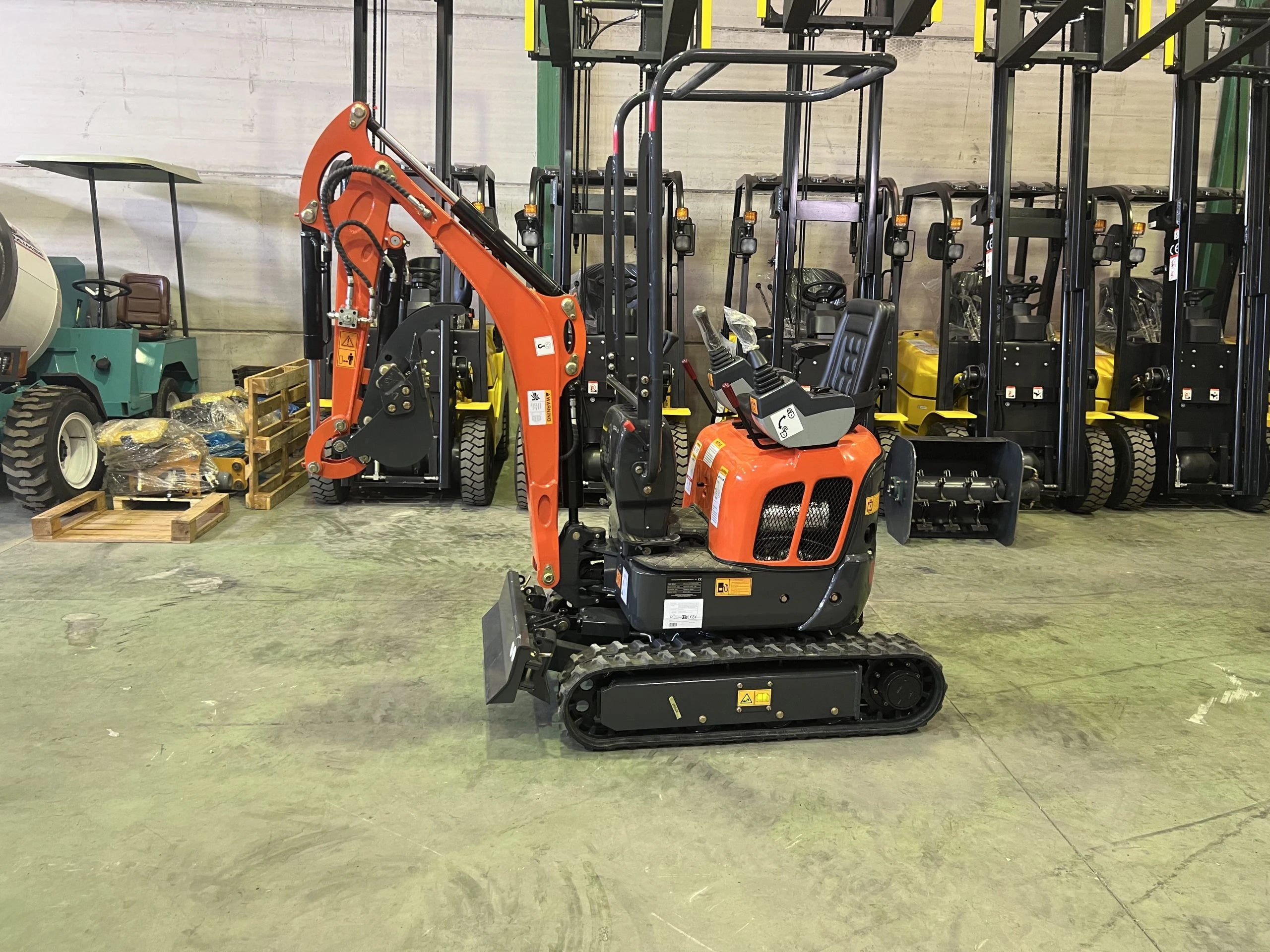 Mini escavatore Kubota 1200 kg con cingoli retrattili 74 cm - immagine 18