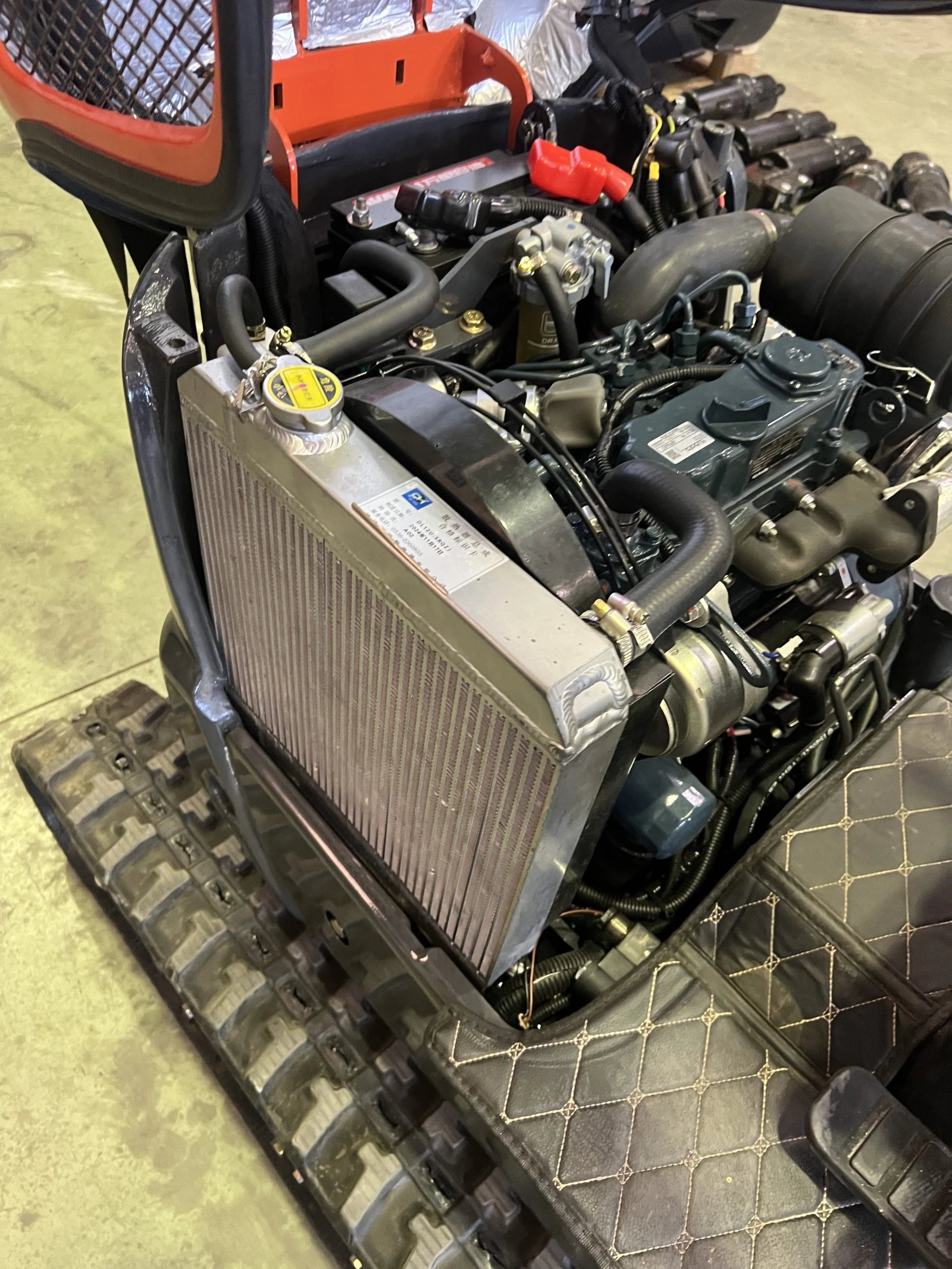 Mini escavatore Kubota 1200 kg con cingoli retrattili 74 cm - immagine 5