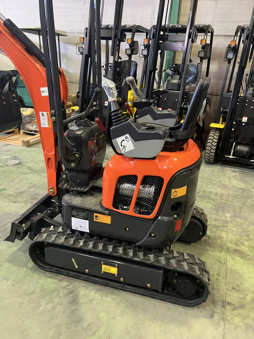 Mini escavatore Kubota 1200 kg con cingoli retrattili 74 cm - immagine 6