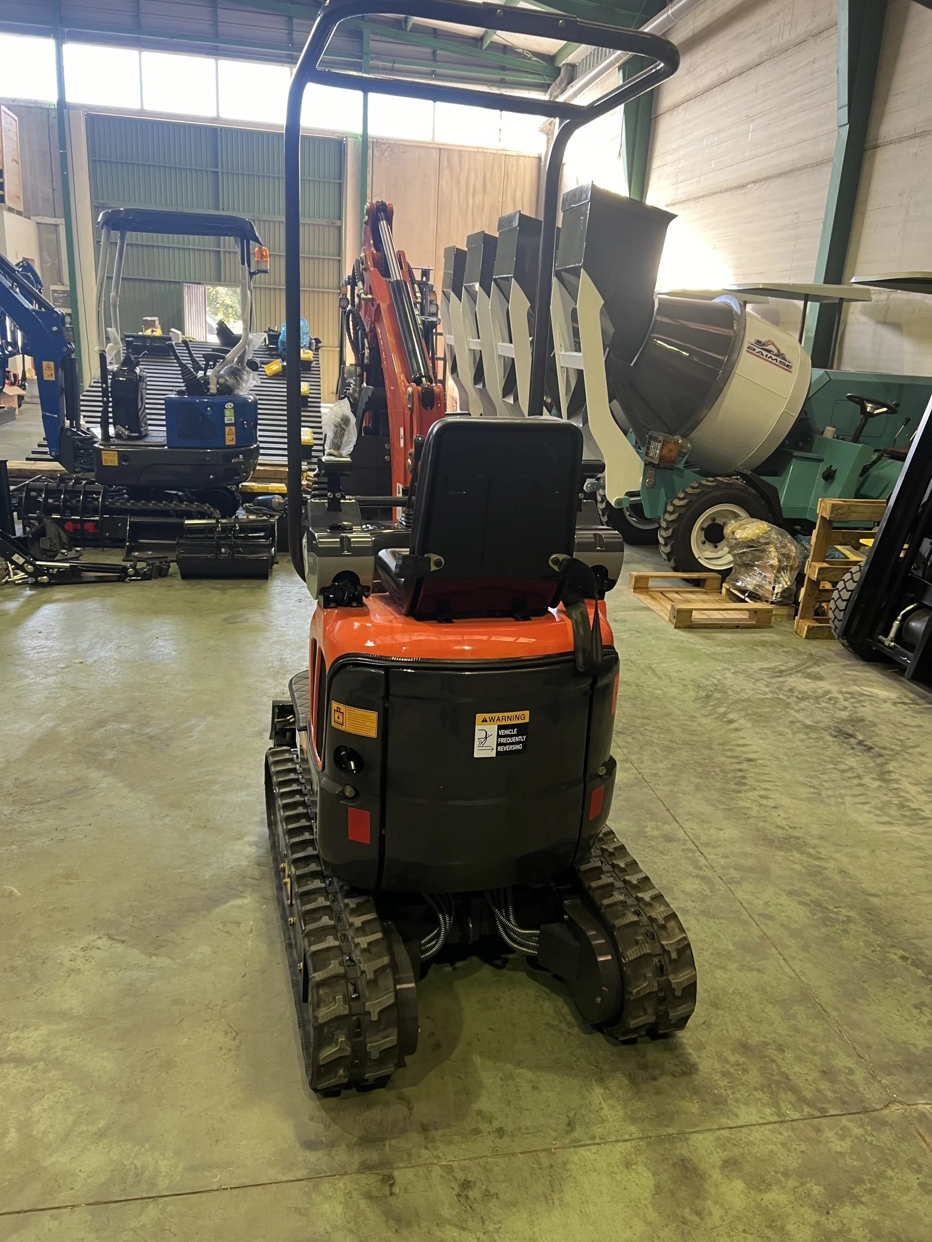 Mini escavatore Kubota 1200 kg con cingoli retrattili 74 cm - immagine 7