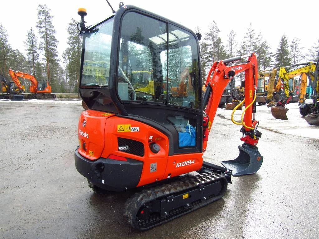 Mini escavatore Kubota KX019-4 professionale e affidabile - immagine 4