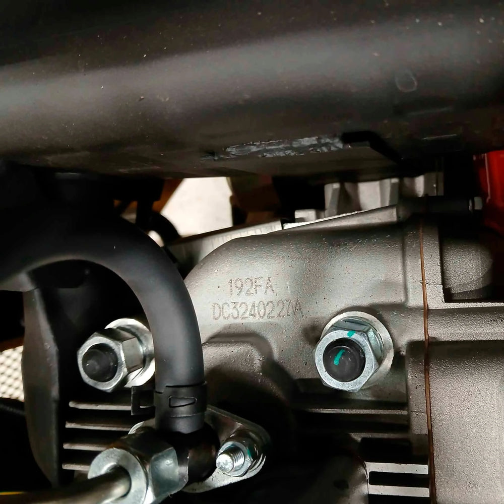 Mini escavatore Machpro MP15 compatto per lavori precisi - immagine 23