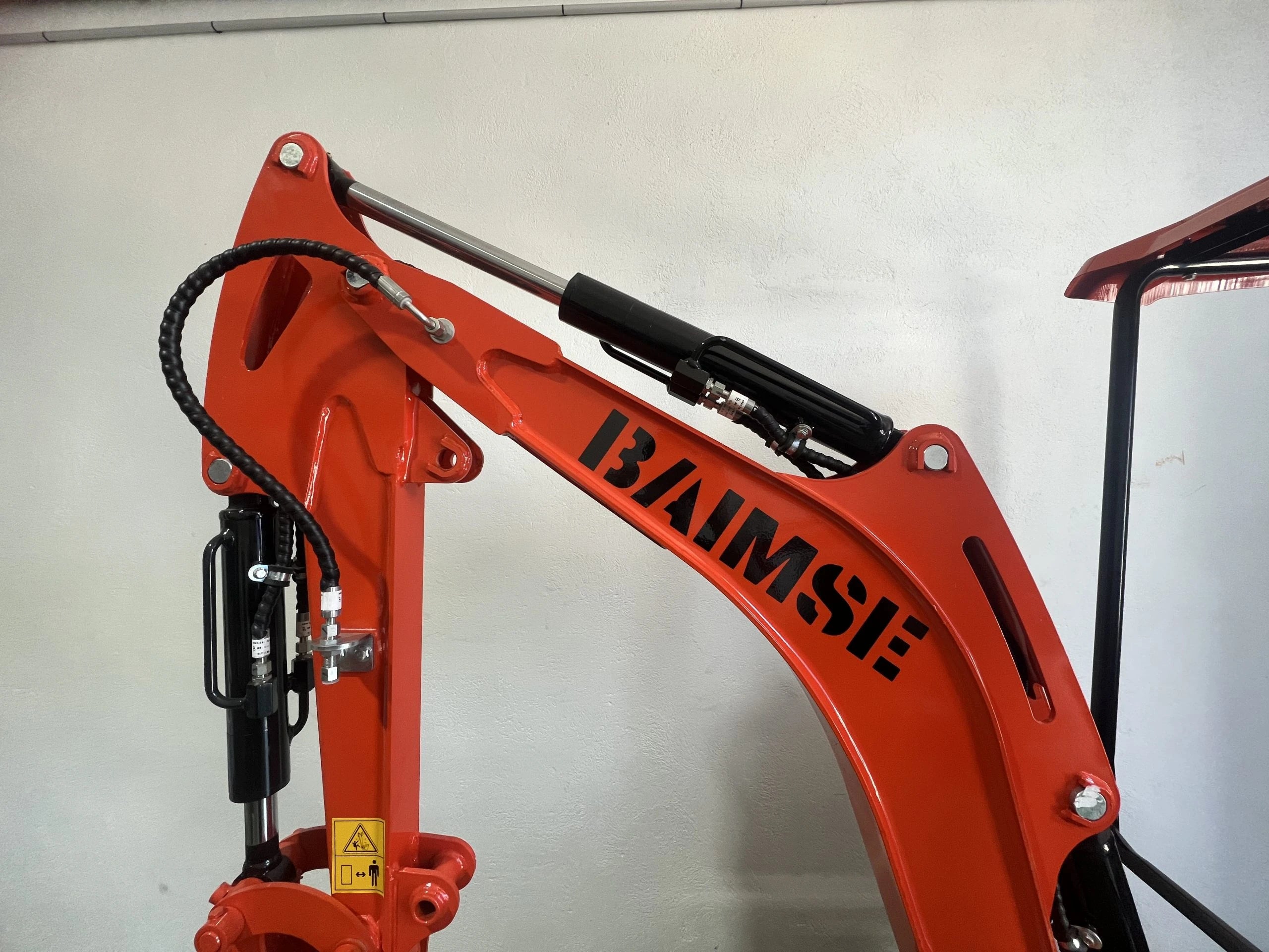 Mini escavatore rotativo Baimse 1800 kg con motore Kubota - immagine 10