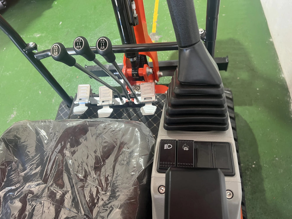 Mini escavatore rotativo Baimse 1800 kg con motore Kubota - immagine 17
