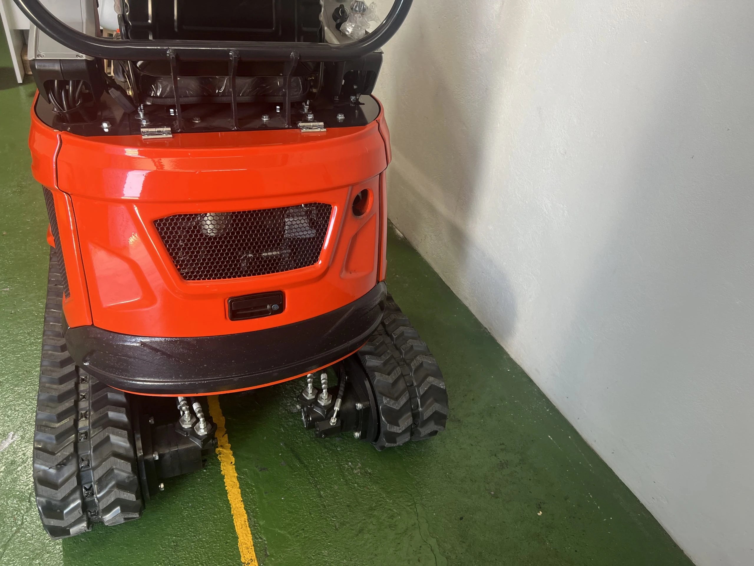Mini escavatore rotativo Baimse 1800 kg con motore Kubota - immagine 18