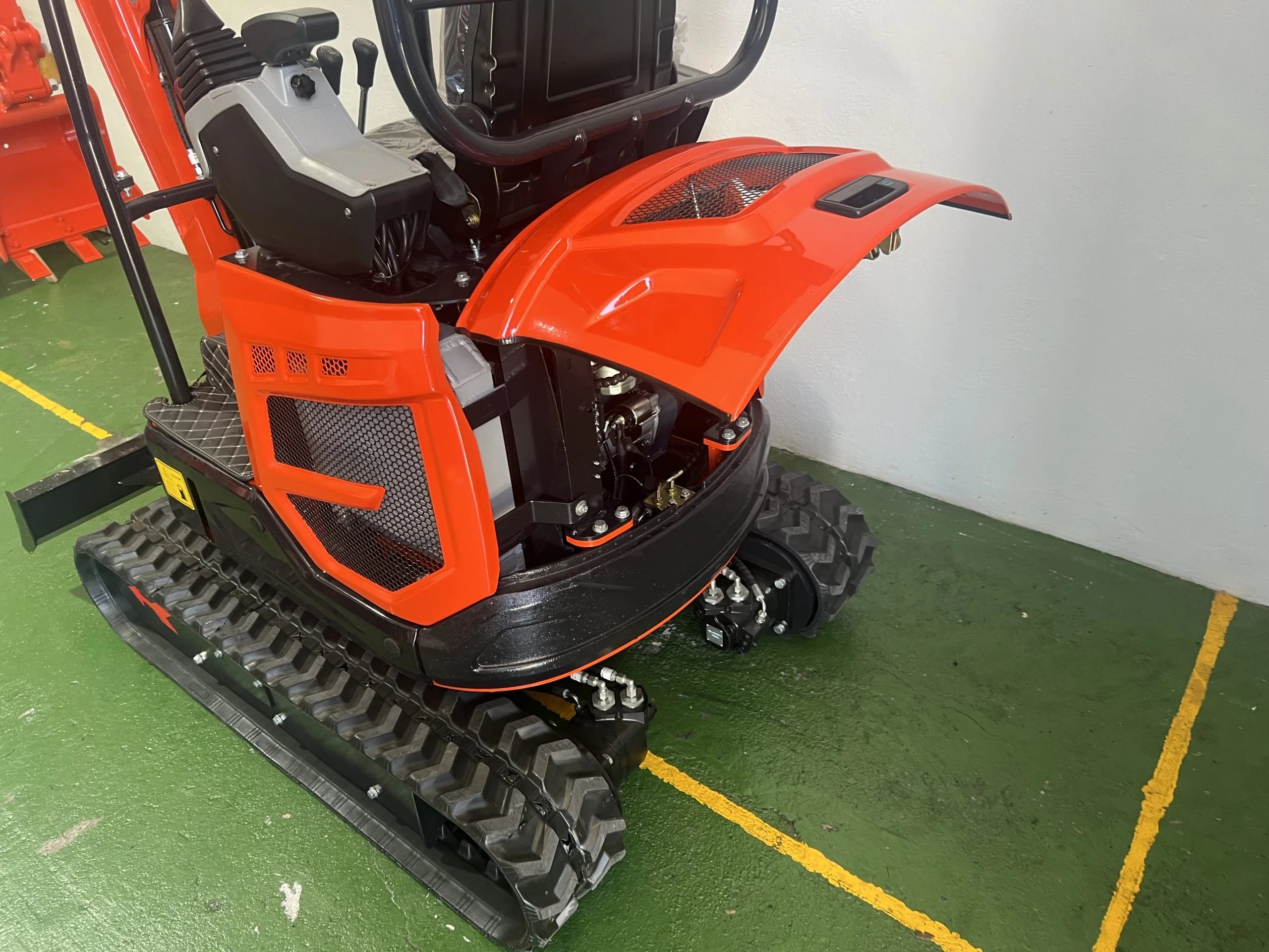 Mini escavatore rotativo Baimse 1800 kg con motore Kubota - immagine 20