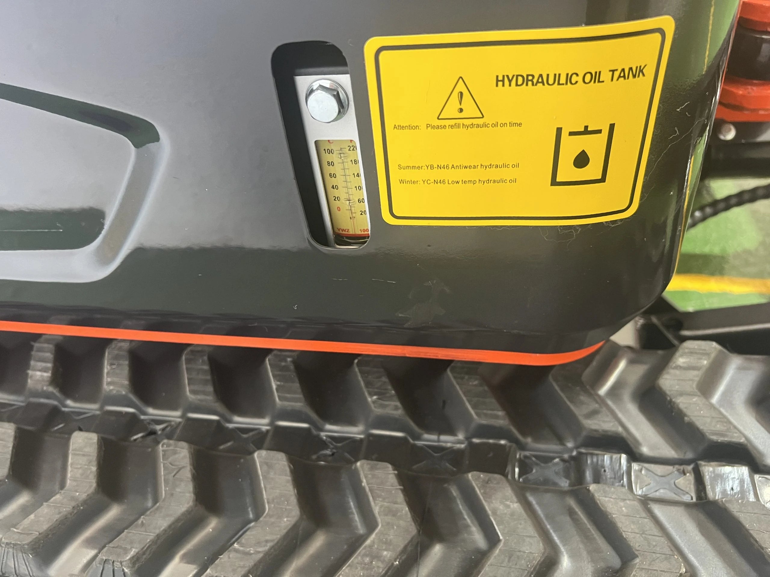 Mini escavatore rotativo Baimse 1800 kg con motore Kubota - immagine 27