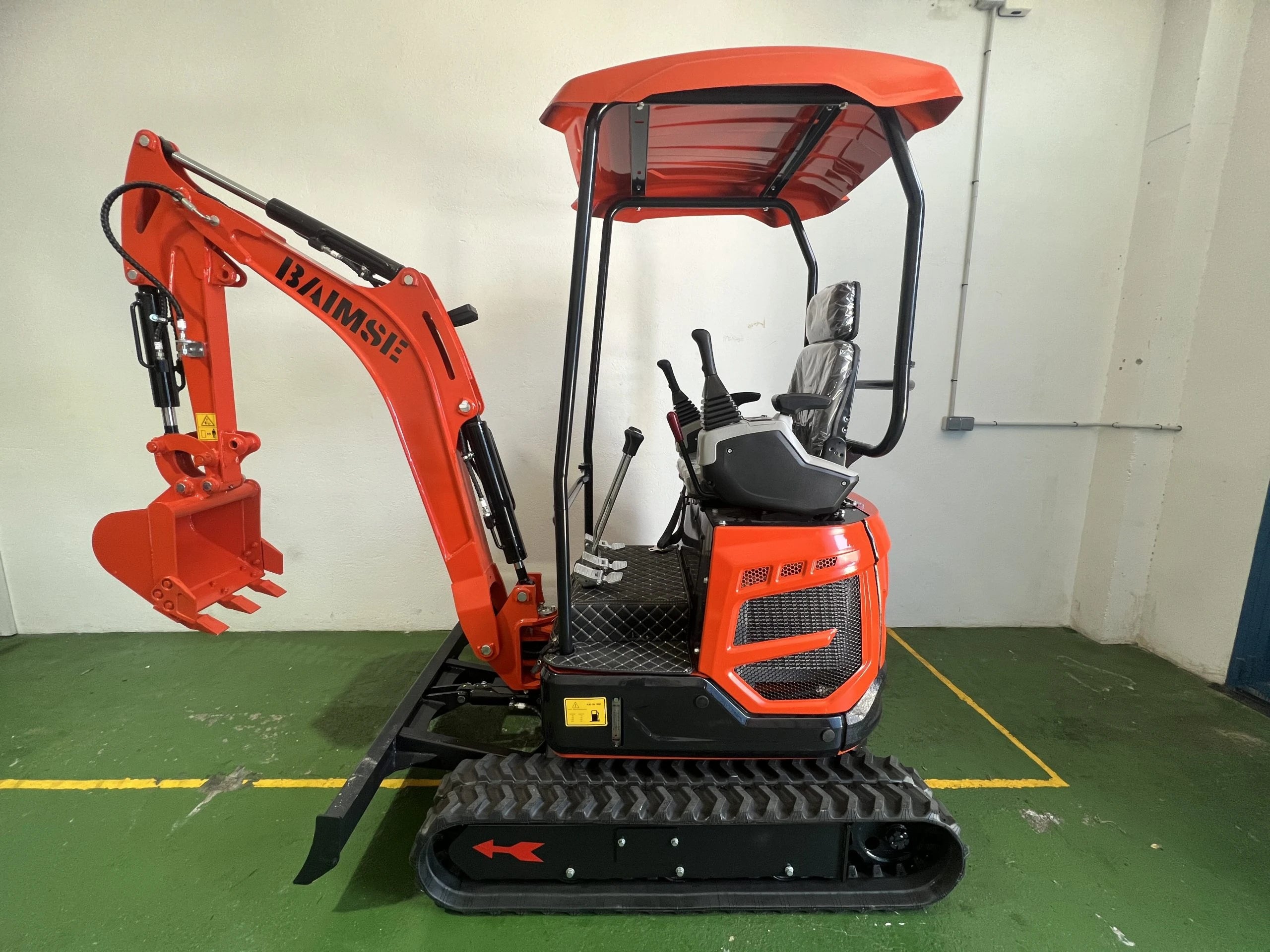Mini escavatore rotativo Baimse 1800 kg con motore Kubota - immagine 5