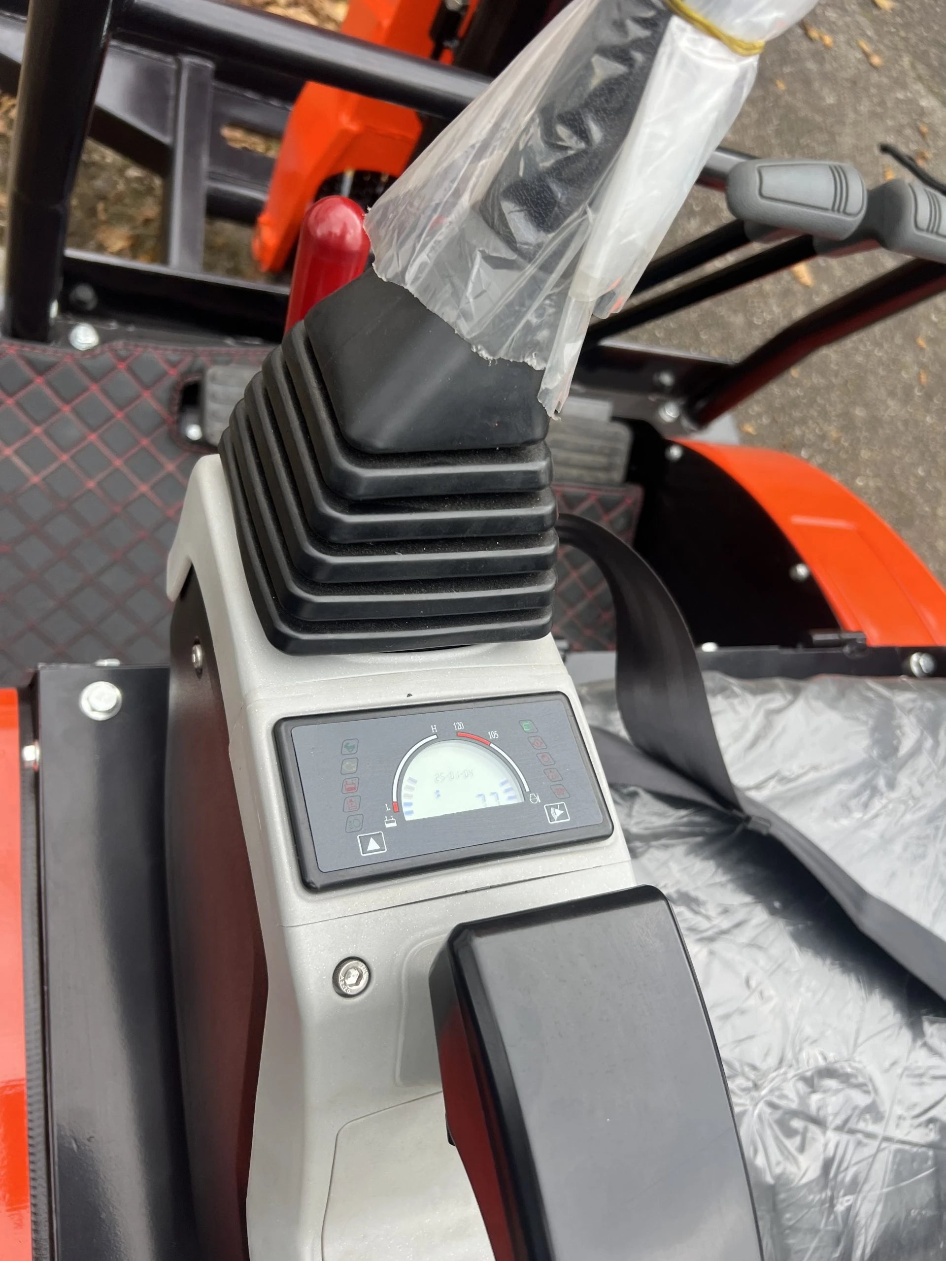 Mini escavatore rotativo Baimse 2500 kg Kubota D1105 - immagine 18