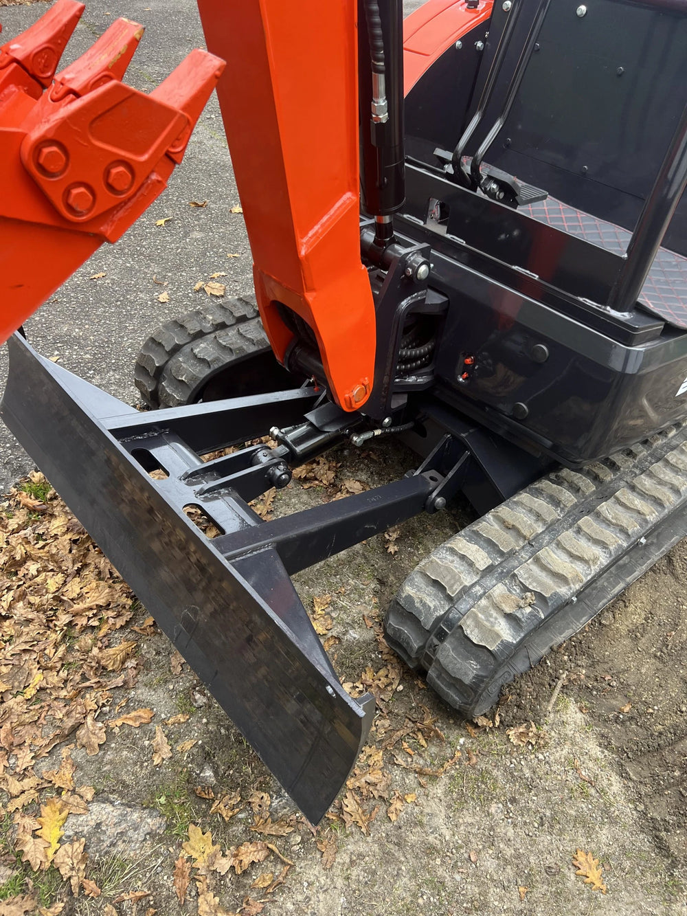 Mini escavatore rotativo Baimse 2500 kg Kubota D1105 - immagine 9