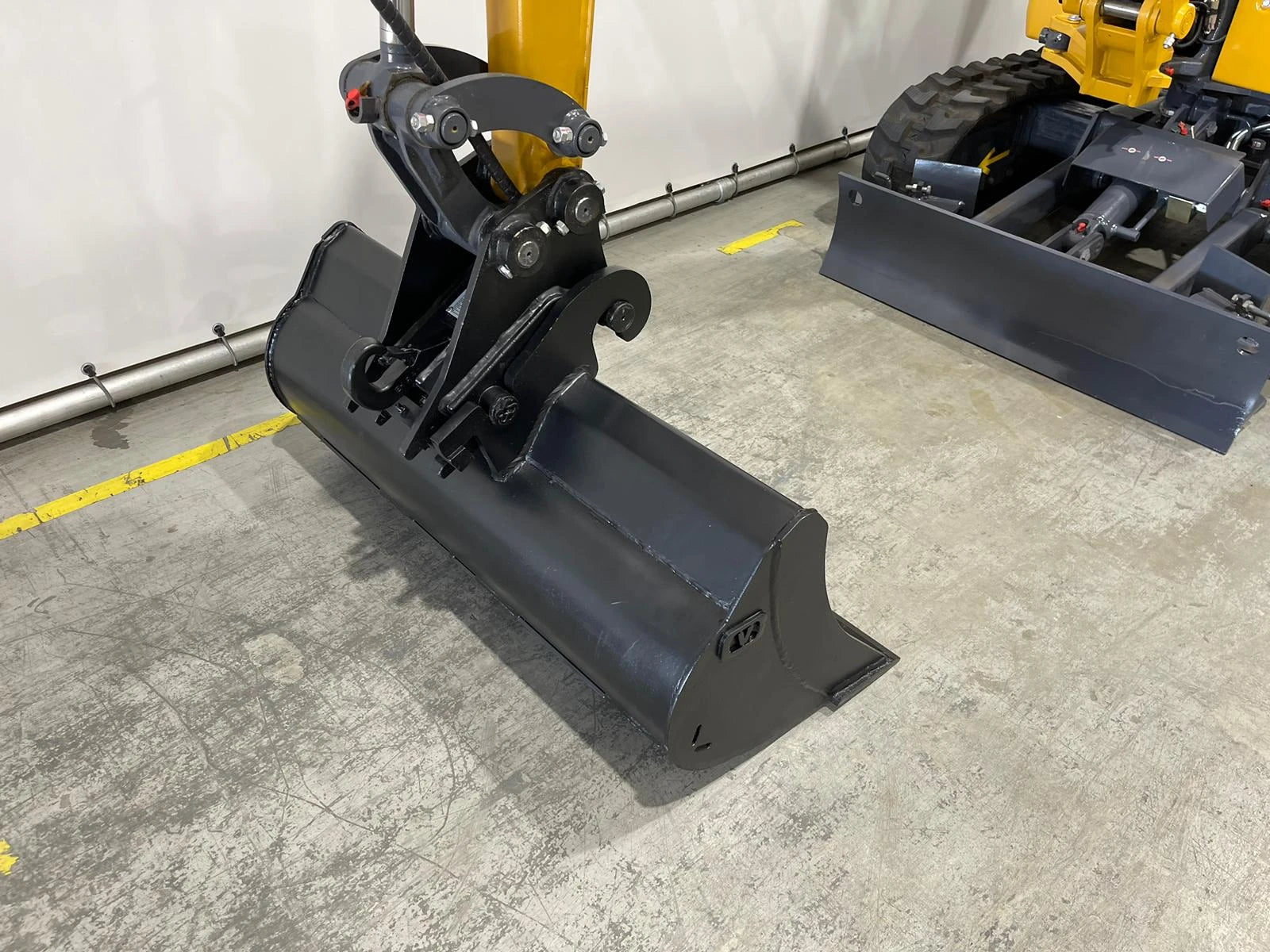 Mini escavatore XCMG XE20E-C compatto professionale - immagine 13