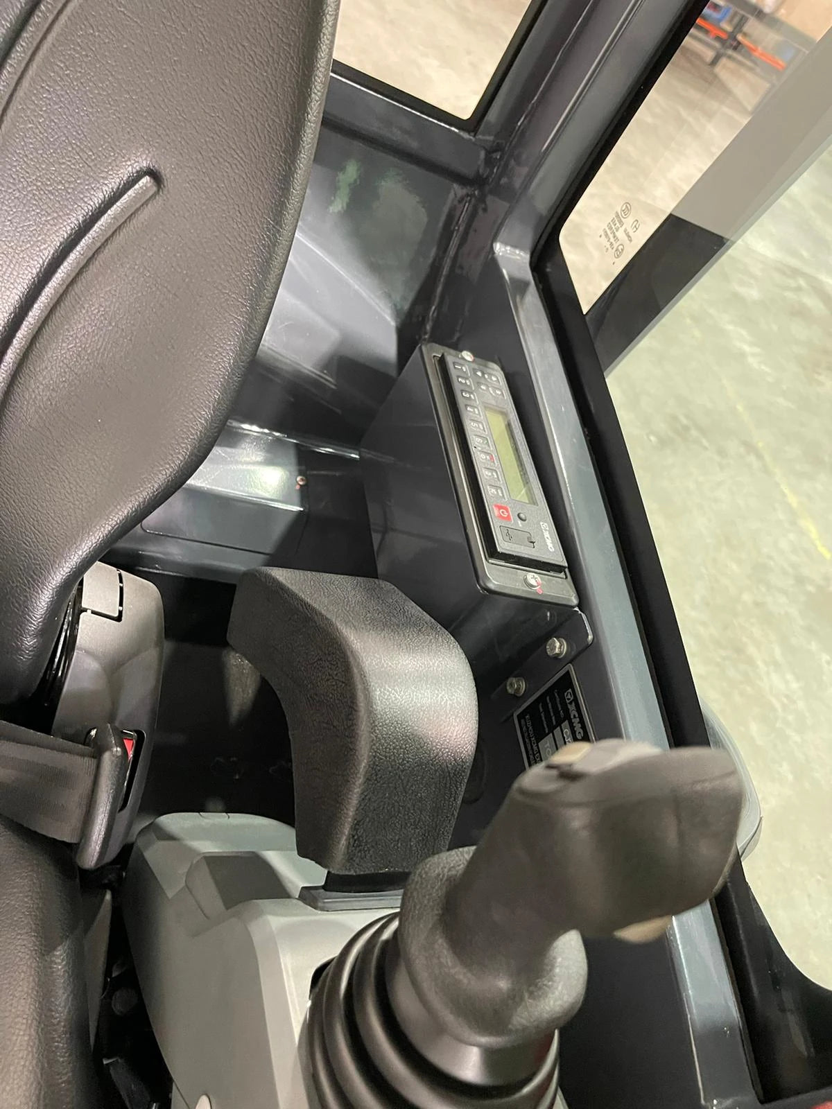 Mini escavatore XCMG XE20E-C compatto professionale - immagine 23