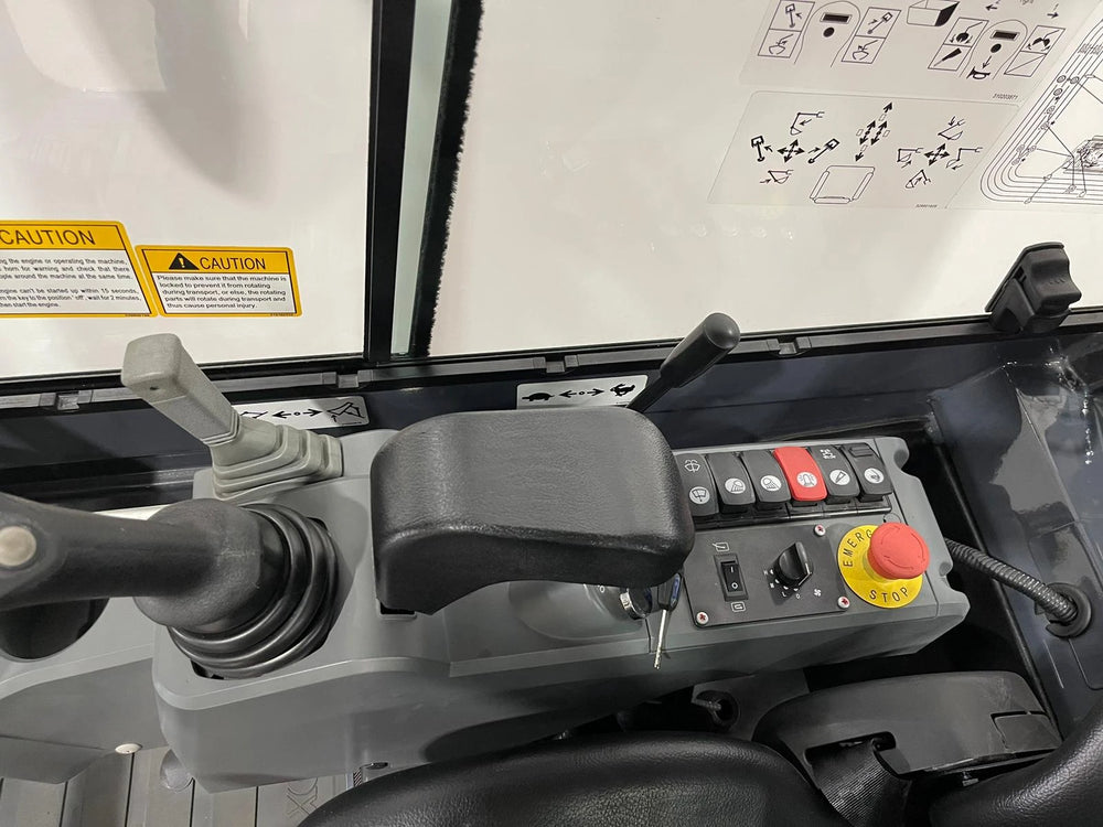 Mini escavatore XCMG XE20E-C compatto professionale - immagine 4