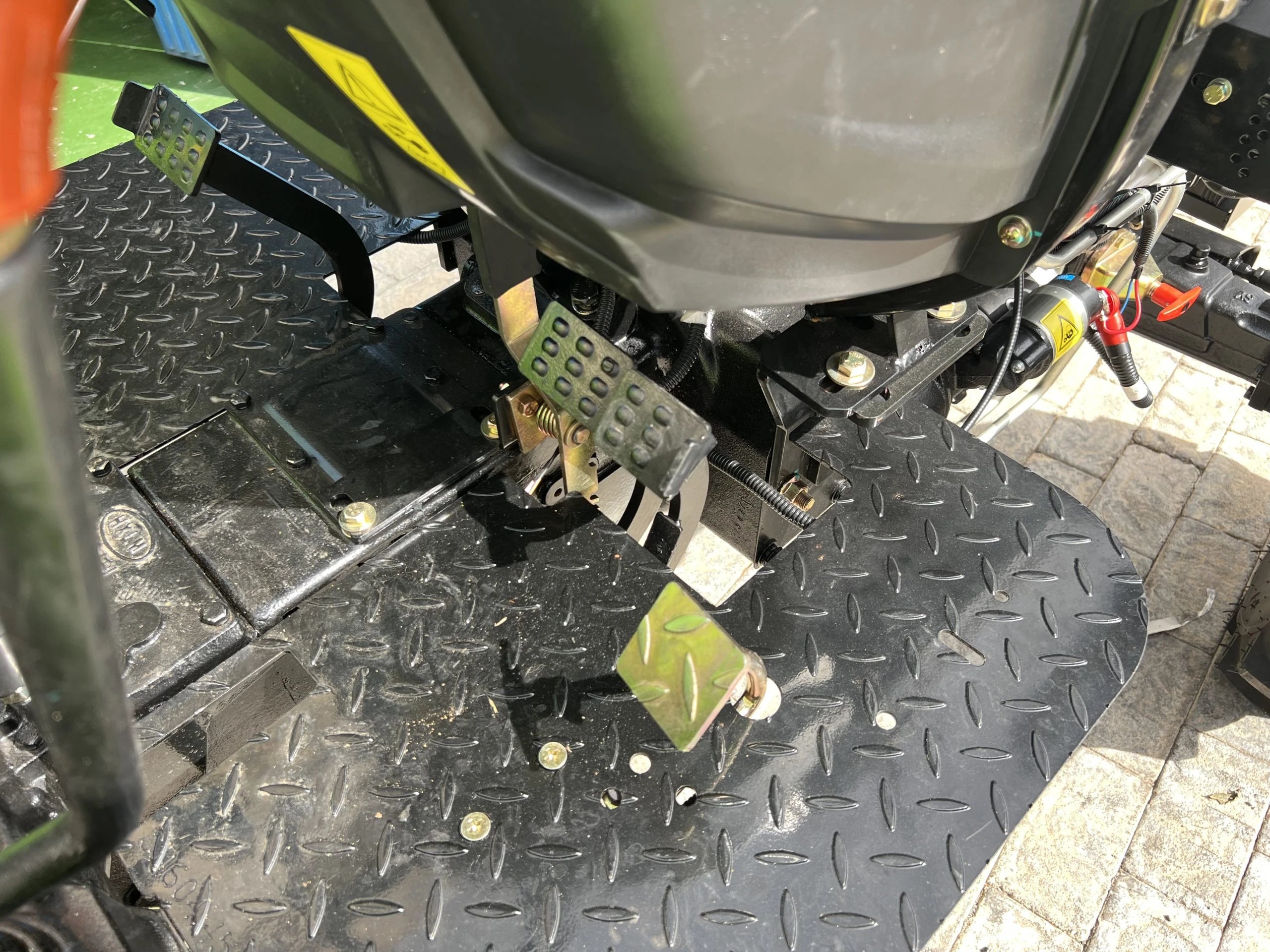 Mini trattore Baimse 254 25 CV 3 cilindri per agricoltura - immagine 12