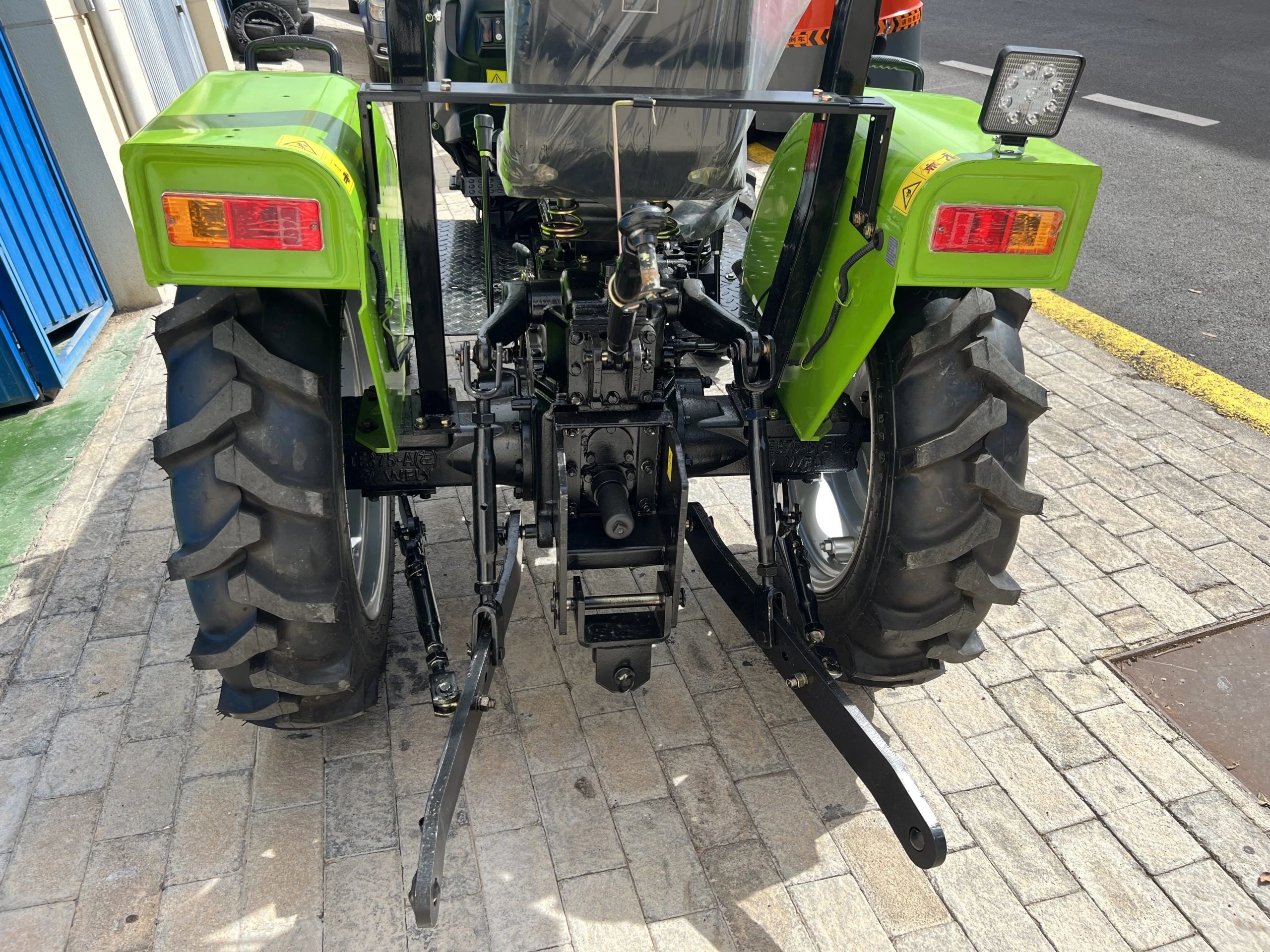 Mini trattore Baimse 254 25 CV 3 cilindri per agricoltura - immagine 20