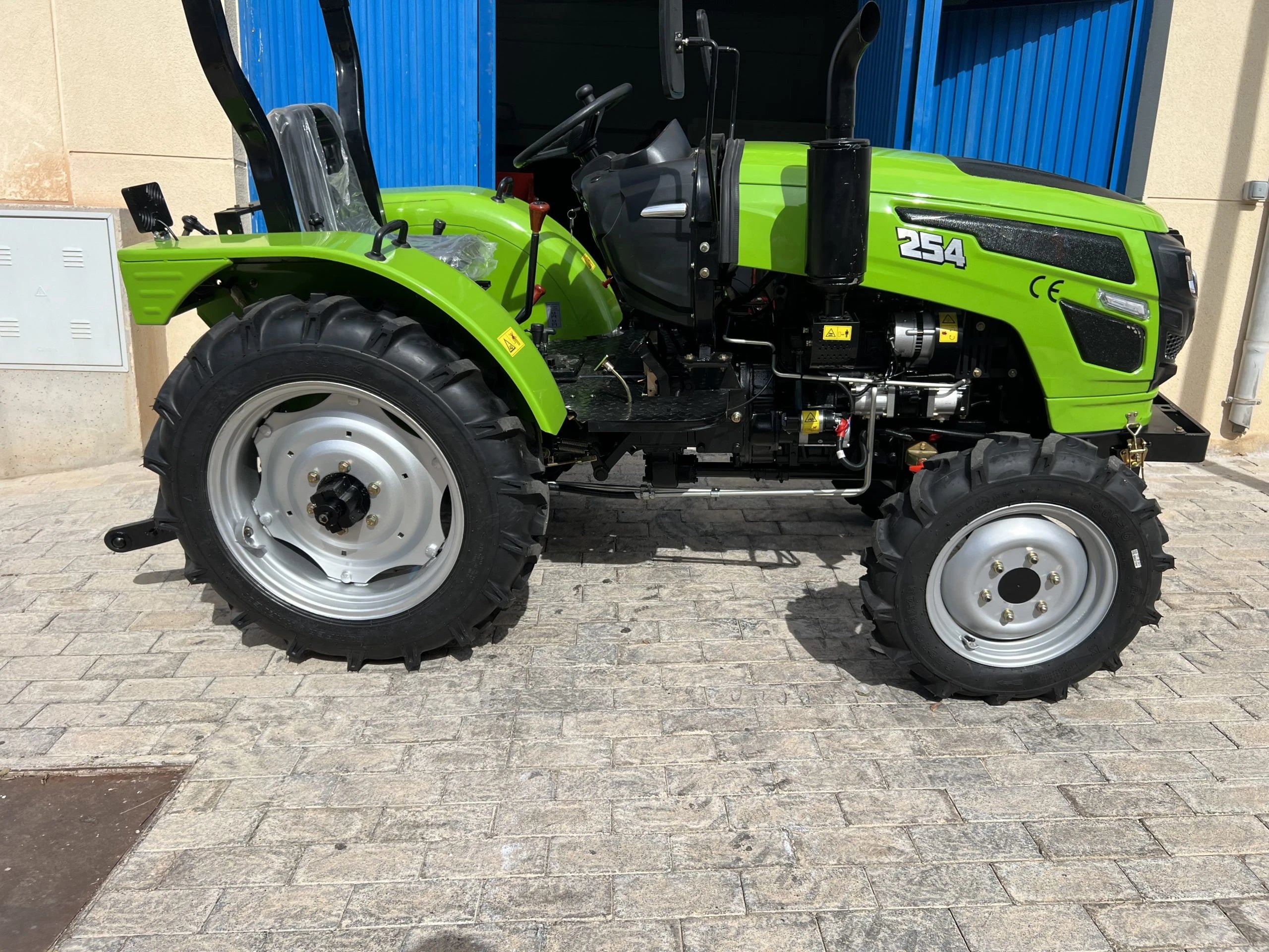 Mini trattore Baimse 254 25 CV 3 cilindri per agricoltura - immagine 7