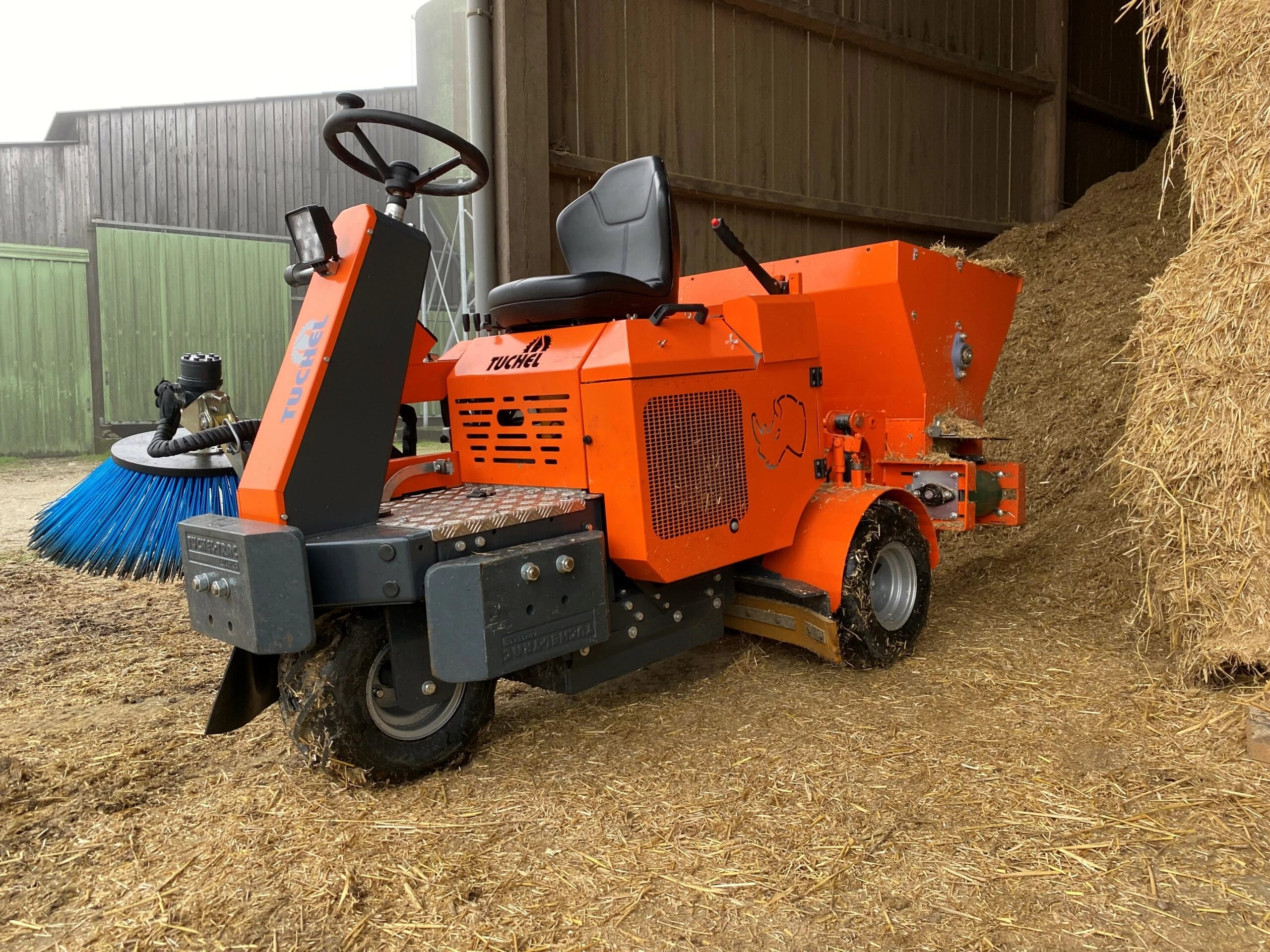 Tuchel-Trac FarmXpert multifunzione per manutenzione agricola - immagine 6